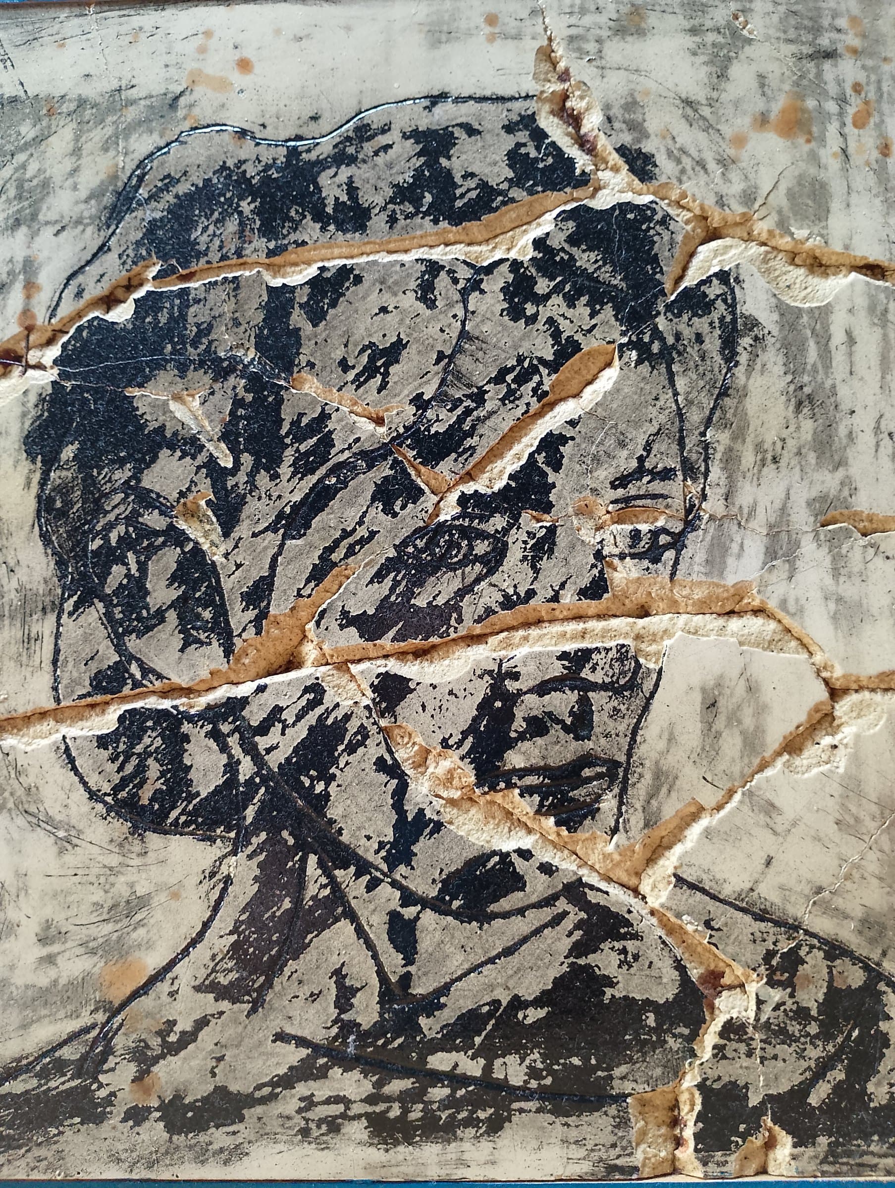 Volto cancellato, Gesso trattato con pigmenti, cm42x42, di Basil